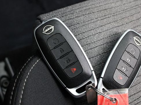 Certified 2023 Nissan Rogue SV image 31