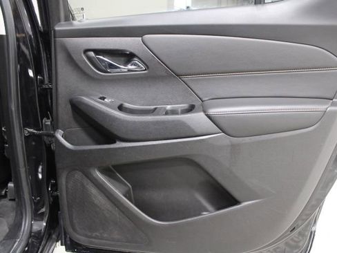 Used 2020 Chevrolet Traverse LT w/ LT Premium Package AWD/4WD image 28