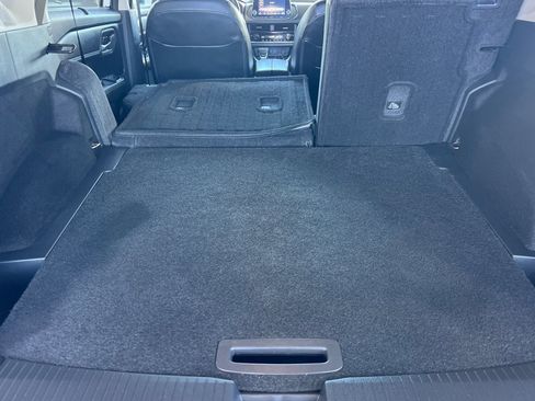 Used 2024 Nissan Rogue SV w/ SV Premium Package image 12