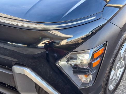 Used 2024 Hyundai Kona SE image 9