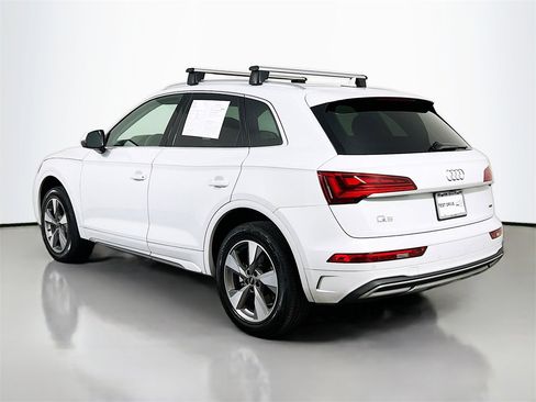 Used 2023 Audi Q5 2.0T Premium w/ Convenience Package image 5