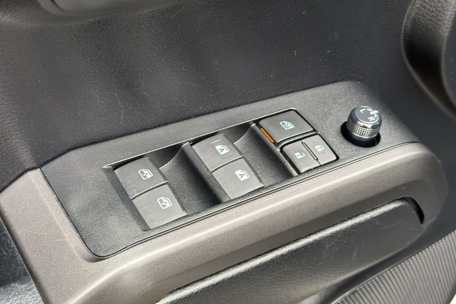 Used 2022 Toyota Tacoma TRD Off-Road AWD/4WD image 13