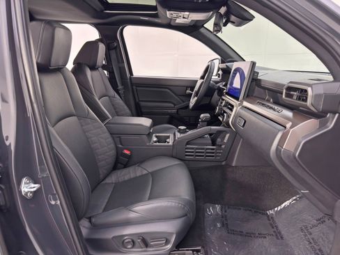 Used 2024 Toyota Tacoma TRD Sport w/ TRD Sport Premium Package image 15