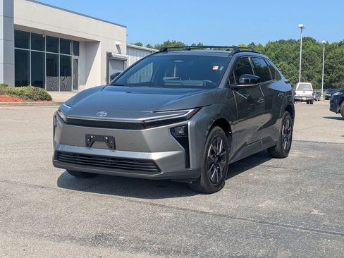 Certified 2026 Toyota bZ FWD image 7