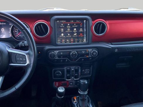Used 2018 Jeep Wrangler Unlimited Rubicon AWD/4WD image 7