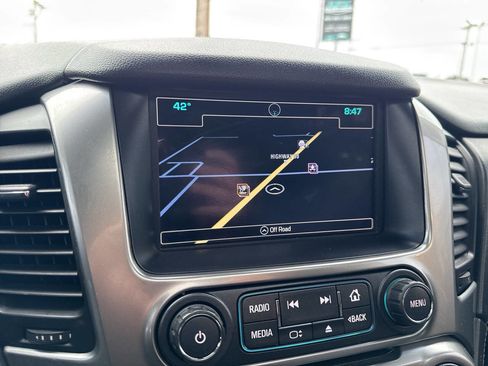 Used 2018 Chevrolet Suburban LT image 37