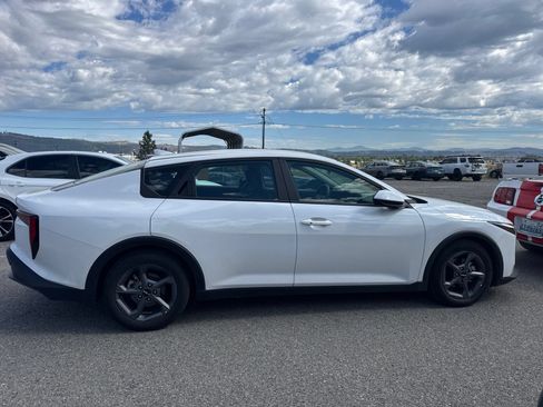 Used 2025 Kia K4 FWD image 5