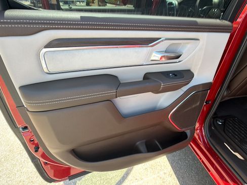 New 2026 RAM 1500 Laramie AWD/4WD image 18