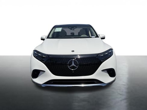 Used 2023 Mercedes-Benz EQS 450+ SUV image 3