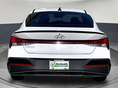 Used 2025 Hyundai Elantra Sport FWD image 6