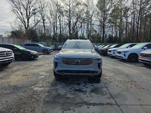 New 2026 Volvo XC90 B6 Plus w/ Protection Package Premier image 11