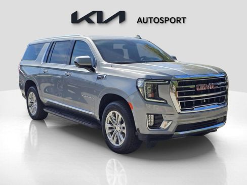 Used 2024 GMC Yukon XL SLT image 5