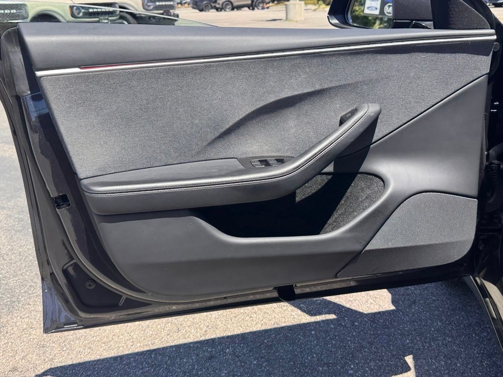 Used 2024 Tesla Model 3 Standard Range RWD image 16