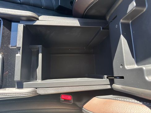 Used 2024 Nissan Pathfinder Platinum w/ Cargo Package image 27