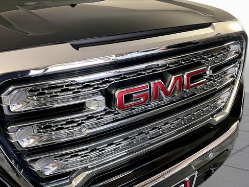 Used 2022 GMC Sierra 1500 SLT AWD/4WD image 29