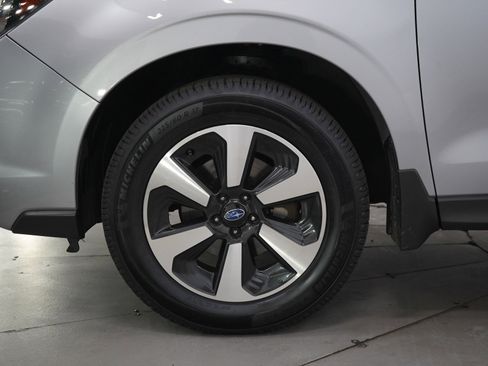 Used 2017 Subaru Forester 2.5i Limited w/ Protection Package #2 AWD/4WD image 28