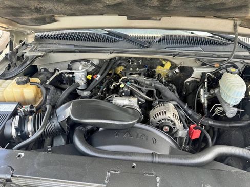 Used 2004 Chevrolet Silverado 2500 LS RWD image 15