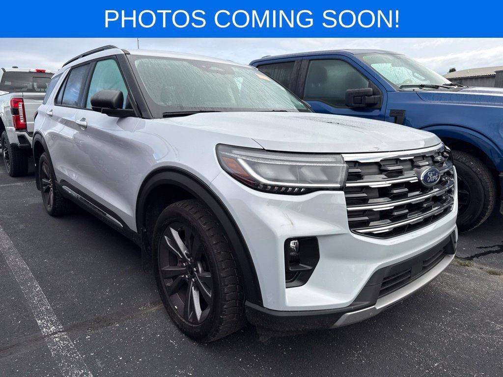 Used 2025 Ford Explorer Active w/ Active Comfort Package AWD/4WD image 1