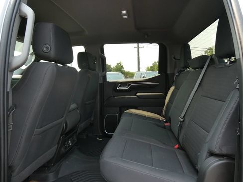 Certified 2022 Chevrolet Silverado 1500 RST AWD/4WD image 18