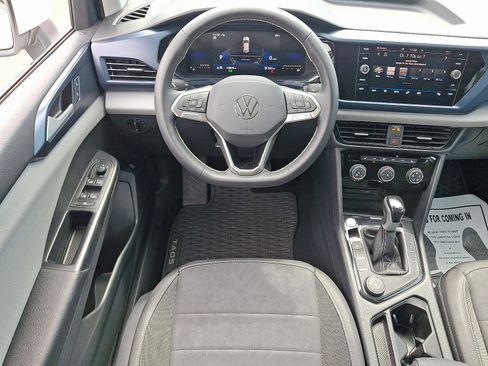Used 2023 Volkswagen Taos SE AWD/4WD image 11