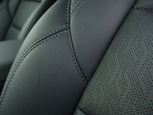 New 2026 Chevrolet Equinox LT w/ Convenience Package II image 11