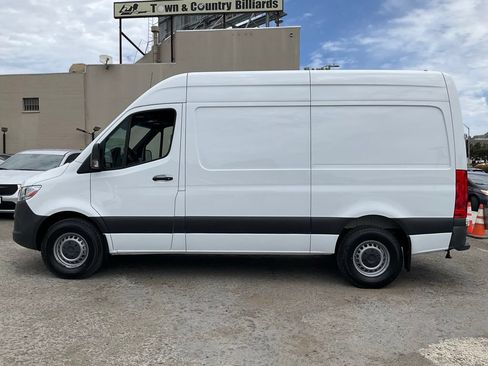 Used 2022 Mercedes-Benz Sprinter 2500 image 5