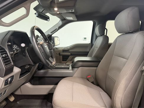 Used 2018 Ford F150 XLT w/ Equipment Group 302A Luxury AWD/4WD image 13