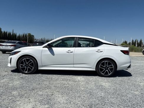 Certified 2025 Nissan Sentra SR w/ SR Premium Package FWD image 6