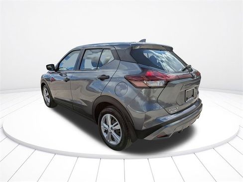 Used 2023 Nissan Kicks S image 6
