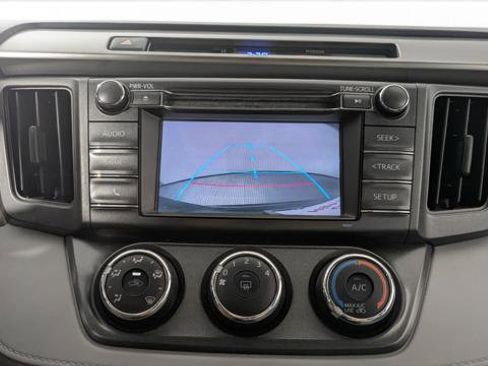 Used 2014 Toyota RAV4 LE image 30