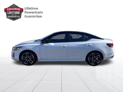 Certified 2025 Nissan Sentra SR w/ SR Premium Package image 2