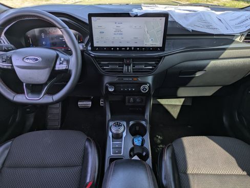 Used 2024 Ford Escape ST-Line w/ Tech Pack #1 FWD image 14