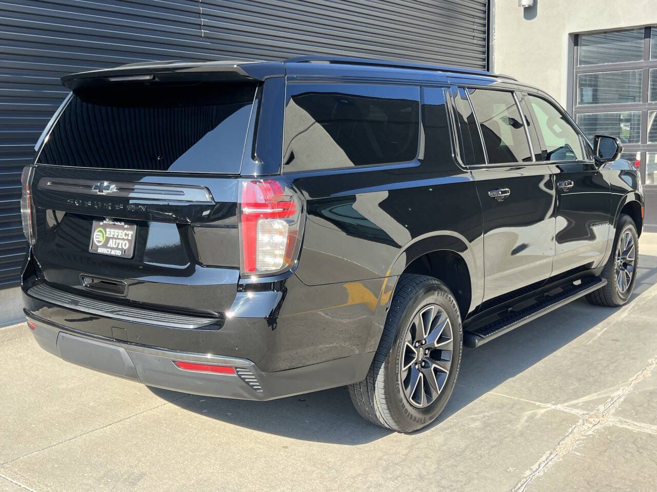 Used 2022 Chevrolet Suburban Z71 AWD/4WD image 12