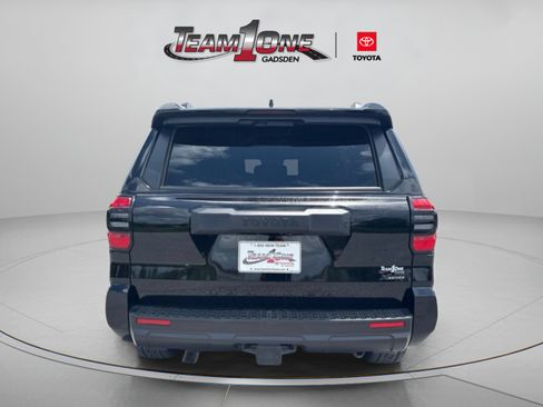 Certified 2025 Toyota 4Runner SR5 AWD/4WD image 6