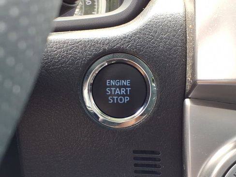 Used 2022 Toyota 4Runner Limited AWD/4WD image 24