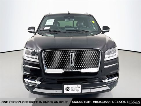 Used 2021 Lincoln Navigator Reserve image 2