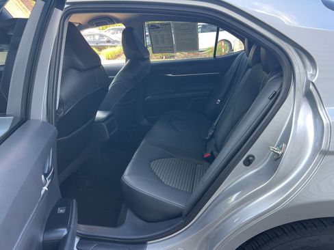 Used 2020 Toyota Camry SE FWD image 26
