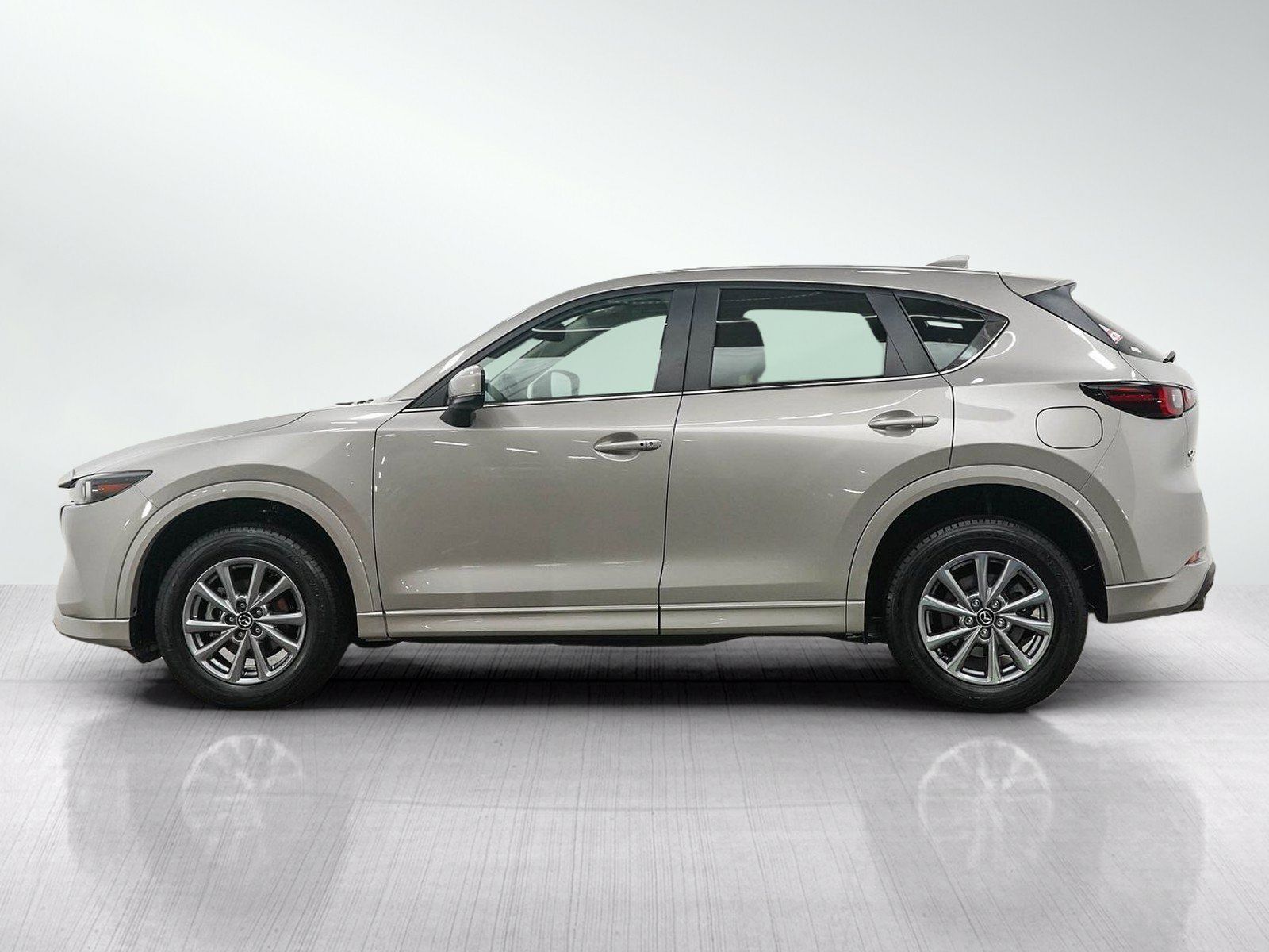 Used 2025 MAZDA CX-5 AWD 2.5 S w/ Preferred Package image 2