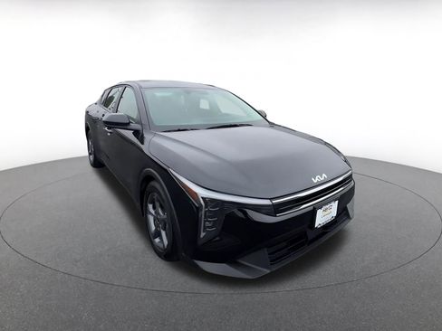 Used 2025 Kia K4 FWD image 2