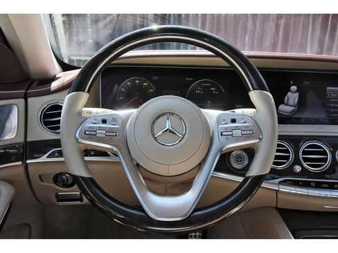Used 2019 Mercedes-Benz S 560 Sedan image 16
