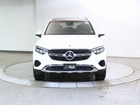 Used 2025 Mercedes-Benz GLC 300 4MATIC image 10