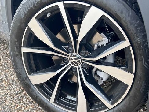 New 2026 Volkswagen Atlas SEL Premium R-Line AWD/4WD image 2