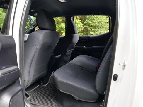 Used 2020 Toyota Tacoma TRD Sport image 30