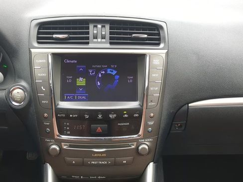 Used 2013 Lexus IS 250C w/ Luxury Pkg RWD image 13