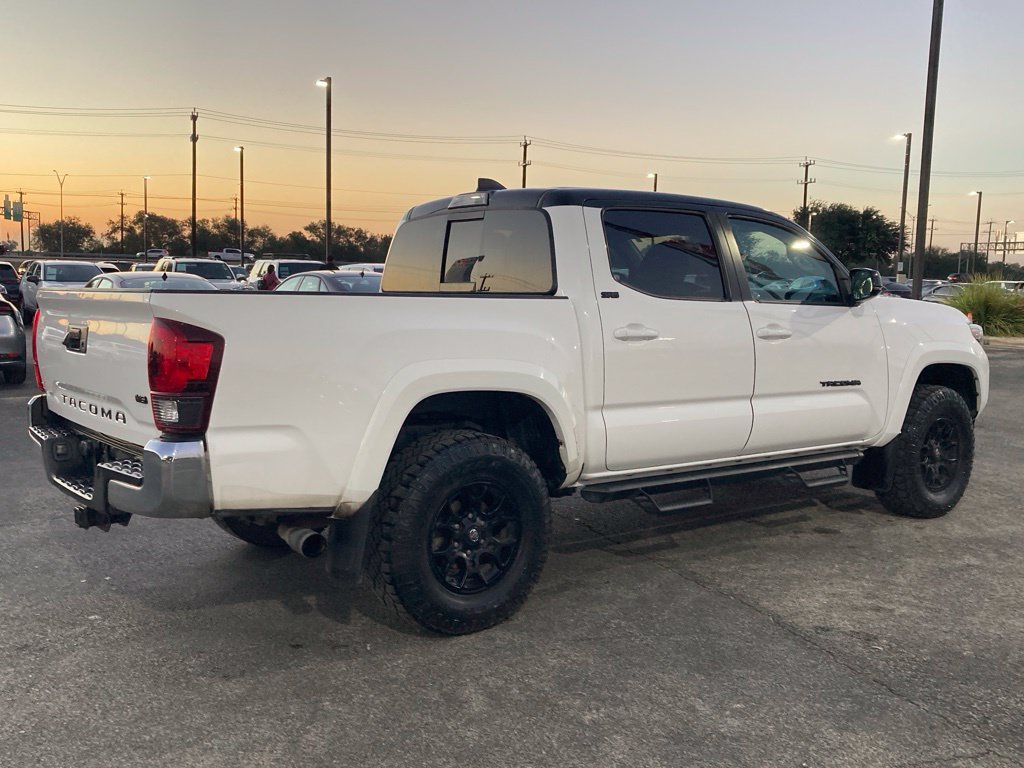 Used 2021 Toyota Tacoma SR5 RWD image 5
