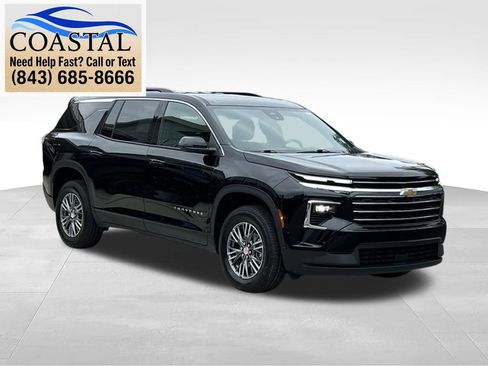 Used 2025 Chevrolet Traverse LT AWD/4WD image 3