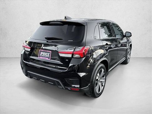 Used 2024 Mitsubishi Outlander SE image 6