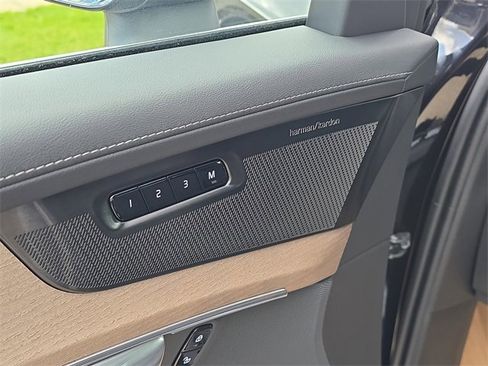 New 2026 Volvo XC90 B6 Plus w/ Protection Package Premier image 23
