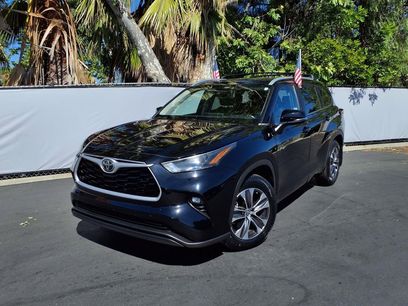 Used 2023 Toyota Highlander XLE