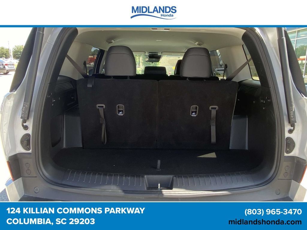 Used 2025 Hyundai Santa Fe SEL AWD/4WD image 9